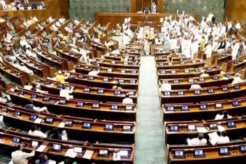क्या बदलेगा केरल का नाम? संसद में पेश होंगे 4 बड़े बिल, अमित शाह का बिल अहम