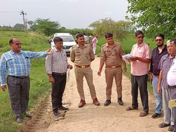 लंबी कानूनी लड़ाई के बाद वैध भूमि स्वामी को मिला भौतिक कब्जा